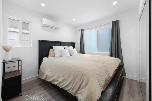 18017 Collins Street, Encino CA: https://media.crmls.org/medias/d45f31ad-a696-45e9-b41a-946330777d58.jpg
