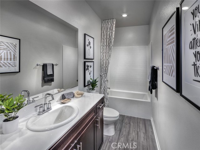 Detail Gallery Image 7 of 18 For 2082 Bergamot St, Redlands,  CA 92374 - 3 Beds | 2/1 Baths