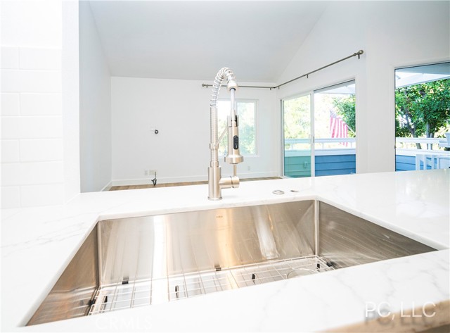 Detail Gallery Image 10 of 24 For 45 Hartford Dr #22,  Newport Beach,  CA 92660 - 2 Beds | 2 Baths