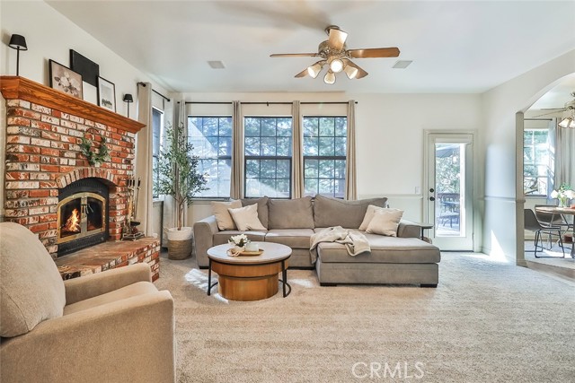176 Pine Ridge Road, Crestline CA: https://media.crmls.org/medias/d4615aa5-d65d-47cb-86dc-12b69c300a59.jpg