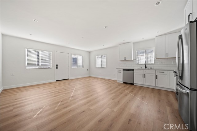 Detail Gallery Image 7 of 27 For 10323 Eldora, Sunland,  CA 91040 - 5 Beds | 4 Baths