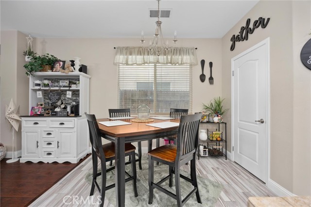 11113 Cypress Falls Avenue, Bakersfield CA: https://media.crmls.org/medias/d462419f-1df5-4b25-ba6c-6d79519a75ba.jpg