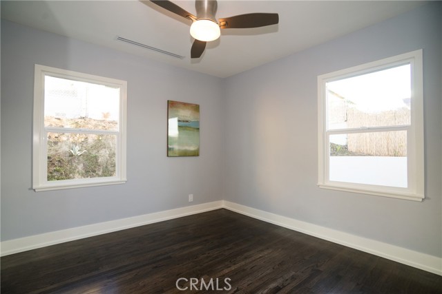 Detail Gallery Image 8 of 15 For 214 via Anita, Redondo Beach,  CA 90277 - 4 Beds | 3/1 Baths