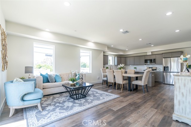 Detail Gallery Image 2 of 24 For 2231 S Longwood Ave, Los Angeles,  CA 90016 - – Beds | – Baths