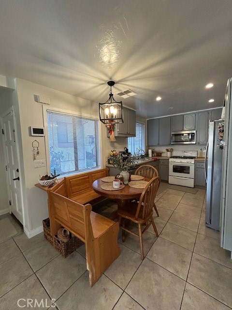 Detail Gallery Image 9 of 30 For 950 W Lambert #4,  La Habra,  CA 90631 - 2 Beds | 1/1 Baths