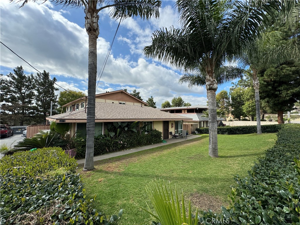 https://media.crmls.org/medias/d46422ee-7537-4a30-a02a-e8340c8551c0.jpg?preset=X-Large