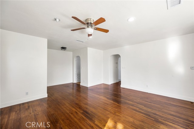 Image 8 of 56 For 4851 Faculty Avenue