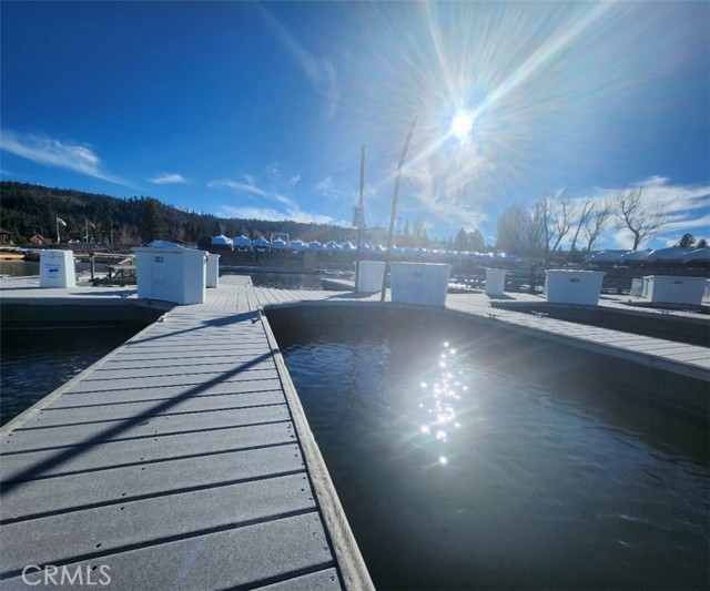 Detail Gallery Image 4 of 5 For 400 Pine Knot Blvd F-20, Big Bear Lake,  CA 92315 - – Beds | – Baths