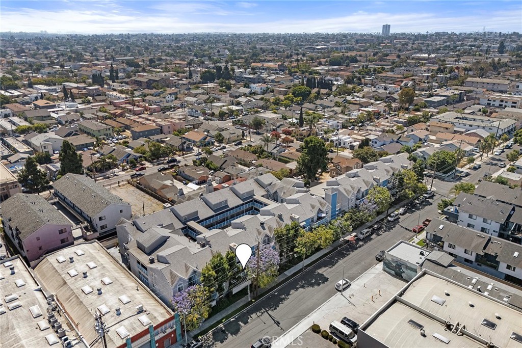 https://media.crmls.org/medias/d4654cc5-0295-412d-bb99-414c0502abc6.jpg?preset=X-Large