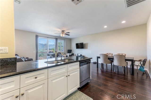 Detail Gallery Image 19 of 26 For 15617 Odyssey Dr #32,  Granada Hills,  CA 91344 - 2 Beds | 2 Baths