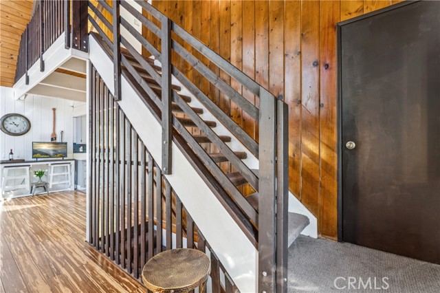 401 Grass Valley, Lake Arrowhead, CA 92352