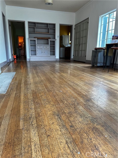 4943 Granada Street, Los Angeles CA: https://media.crmls.org/medias/d467af0e-b25c-4c7f-b60d-42f5cc53fffd.jpg