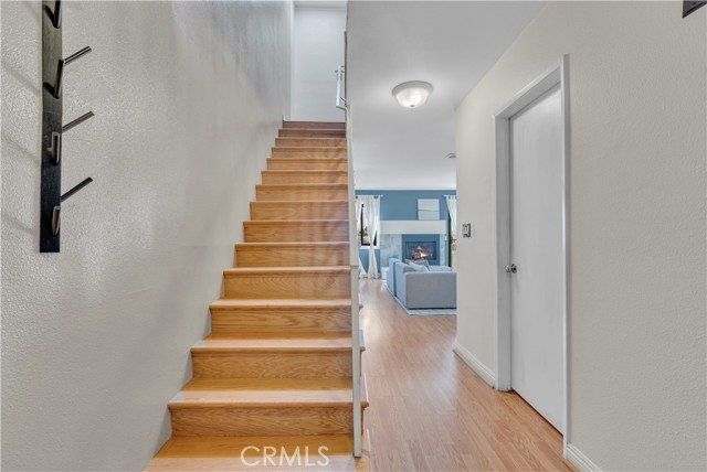 Detail Gallery Image 5 of 50 For 21040 Parthenia #25,  Canoga Park,  CA 91304 - 2 Beds | 2/1 Baths