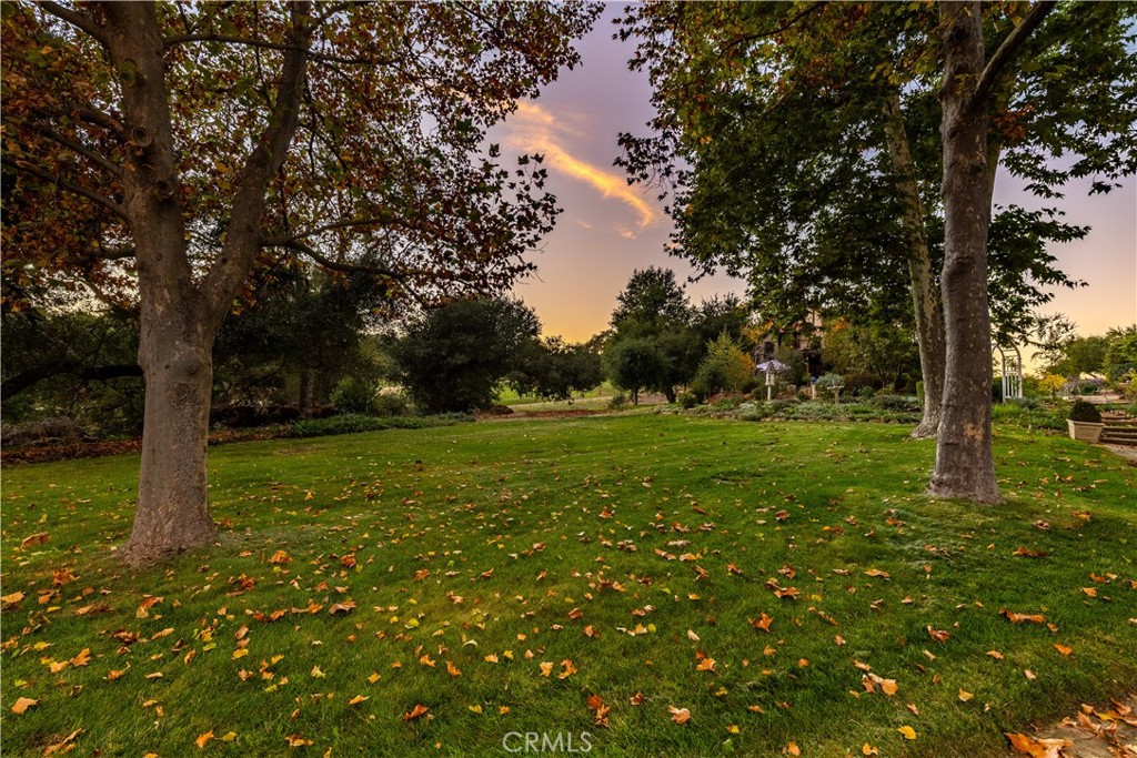 https://media.crmls.org/medias/d468d7c1-5d02-4eb5-9956-0c00db762480.jpg?preset=X-Large