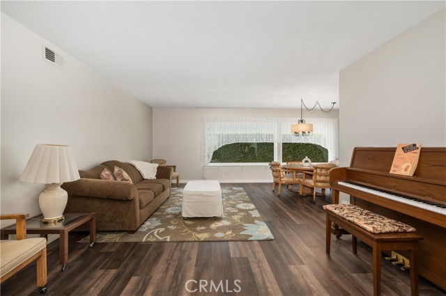 2269 Parker Court photo 5