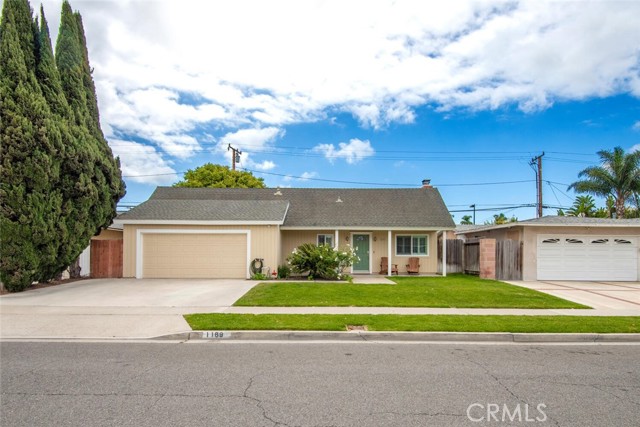 1169 Dorset Ln, Costa Mesa, CA 92626