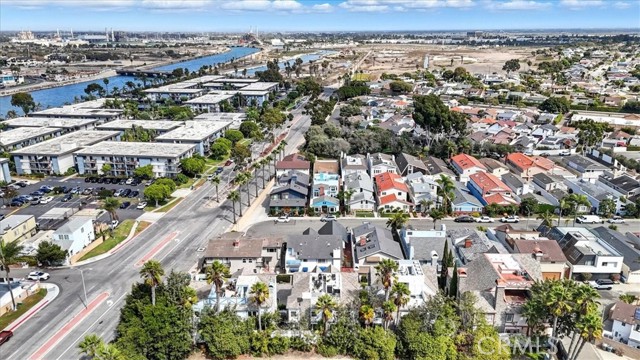Detail Gallery Image 48 of 57 For 100 Electric Avenue, Seal Beach,  CA 90740 - 4 Beds | 3 Baths