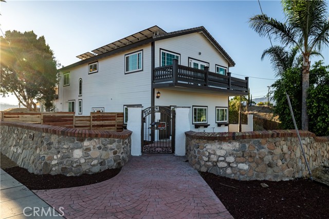 Detail Gallery Image 2 of 45 For 1006 W Pottery Street, Lake Elsinore,  CA 92530 - 4 Beds | 3/1 Baths