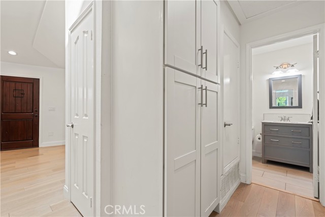 Detail Gallery Image 18 of 23 For 26816 Cold Springs St, Calabasas,  CA 91301 - 3 Beds | 3 Baths