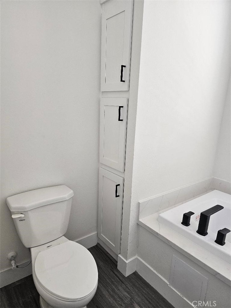 https://media.crmls.org/medias/d46a071b-d7d5-437e-a9a9-41bb4186cea5.jpg?preset=X-Large