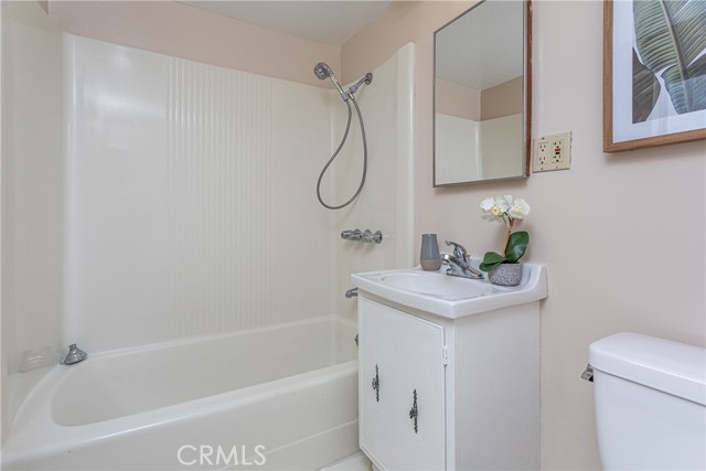 Detail Gallery Image 21 of 27 For 601 Roselli St, Burbank,  CA 91501 - 3 Beds | 2 Baths