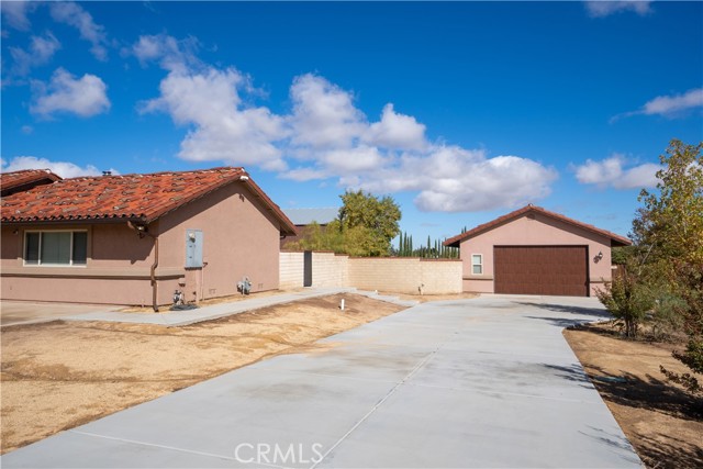 Detail Gallery Image 41 of 75 For 14064 Tioga, Oak Hills,  CA 92344 - 5 Beds | 2/1 Baths