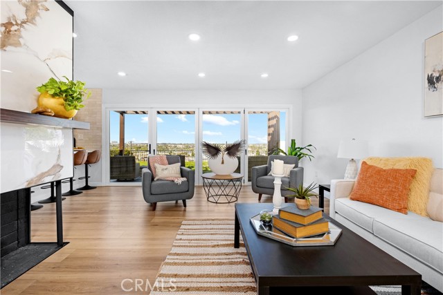 4136 Via Lado, Torrance CA: https://media.crmls.org/medias/d46ba918-ec30-4a3c-8035-2256cd7029dd.jpg