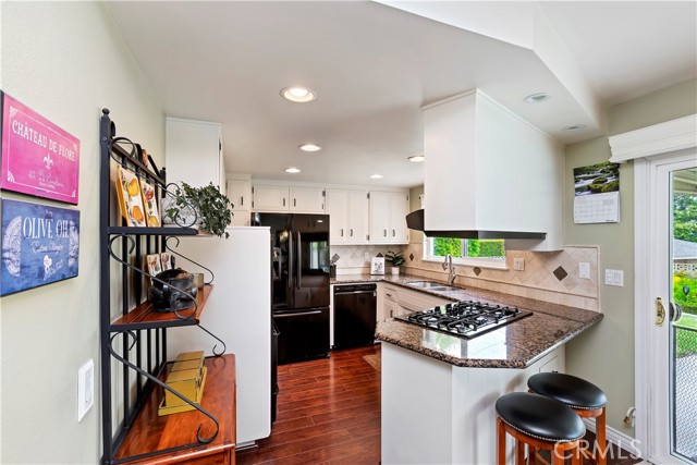 Detail Gallery Image 16 of 39 For 235 E Mission Rd, Corona,  CA 92879 - 4 Beds | 2 Baths