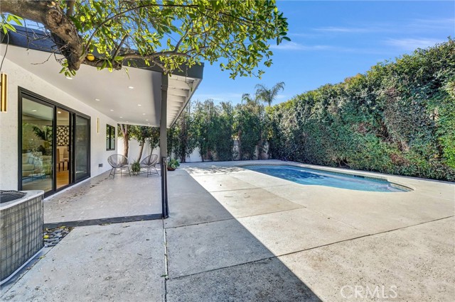 6847 Katherine, Van Nuys CA: https://media.crmls.org/medias/d46d2dcb-d3e6-4e1b-bfd4-a04c22d1a68a.jpg