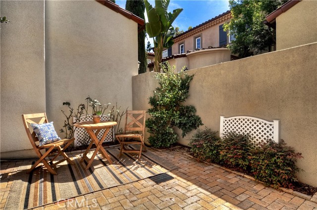 Detail Gallery Image 4 of 10 For 64 Greenhouse, Irvine,  CA 92603 - 2 Beds | 2/1 Baths