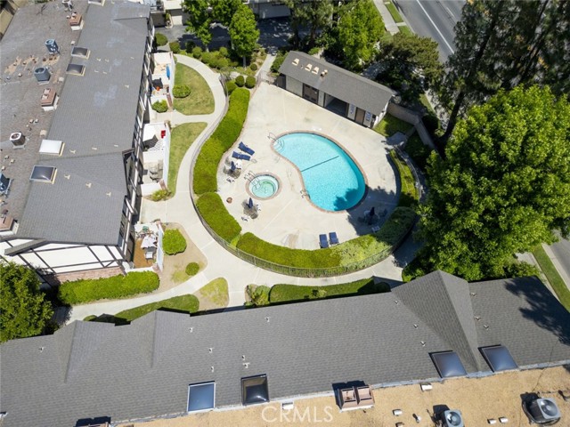 Detail Gallery Image 37 of 41 For 20737 Roscoe Bld #102,  Winnetka,  CA 91306 - 3 Beds | 3 Baths