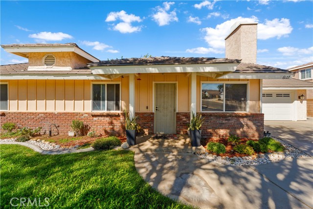 Detail Gallery Image 2 of 41 For 6127 Almond Valley Way, Lancaster,  CA 93536 - 3 Beds | 2 Baths