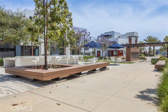 285 Lodestar, Tustin CA: https://media.crmls.org/medias/d46eeb40-cf27-4893-82eb-bd834f61e06d.jpg