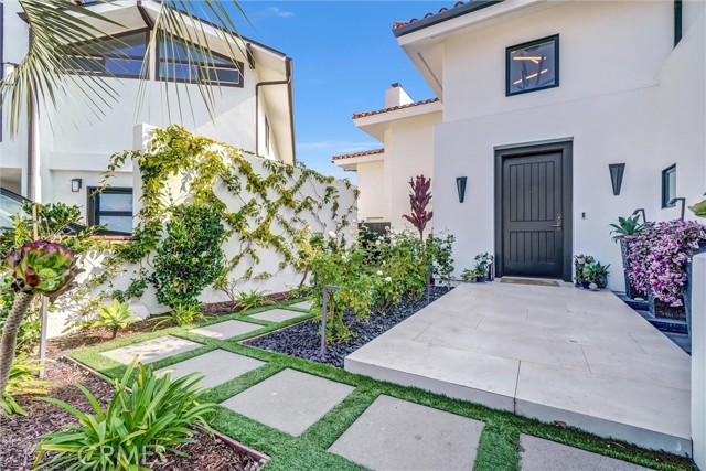 Detail Gallery Image 4 of 58 For 16412 Ardsley Cir, Huntington Beach,  CA 92649 - 4 Beds | 3/1 Baths