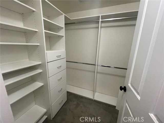 https://media.crmls.org/medias/d46f7731-367c-4f8e-a9c2-f0d9d7db38a7.jpg?preset=X-Large