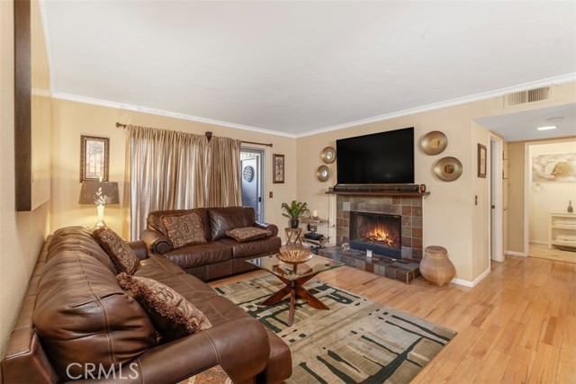 Photo #4: SW22244228 Listing 