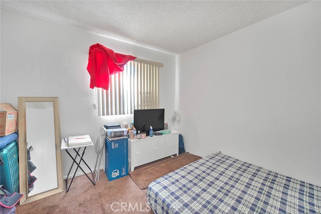 14104 Barrydale Street, La Puente CA: https://media.crmls.org/medias/d47041cc-0eb2-41ea-a359-60183ed04958.jpg