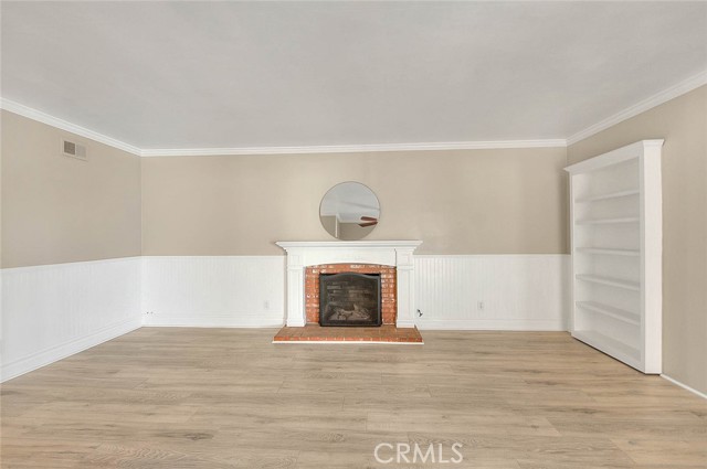 Detail Gallery Image 9 of 43 For 2149 W Cris Ave, Anaheim,  CA 92804 - 4 Beds | 2 Baths
