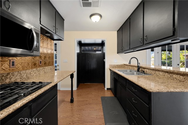 5939 Etiwanda Ave, Rancho Cucamonga CA: https://media.crmls.org/medias/d470fb78-121b-463c-8b2a-d3ef606c1e6c.jpg
