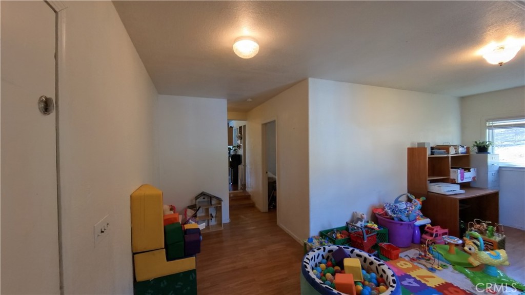 https://media.crmls.org/medias/d4715f23-3f02-42f3-9c26-a269e74f8ee0.jpg?preset=X-Large