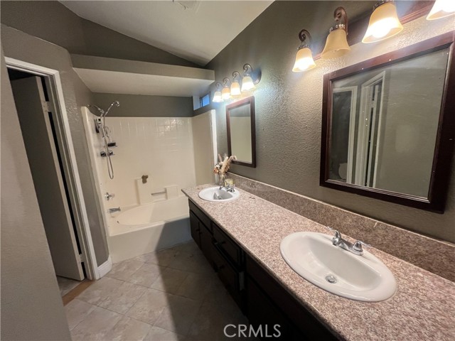 Detail Gallery Image 8 of 10 For 1491 Portrait, Perris,  CA 92571 - 4 Beds | 3 Baths