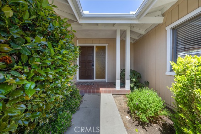 Detail Gallery Image 5 of 38 For 6212 Friant Dr, Bakersfield,  CA 93309 - 3 Beds | 2 Baths