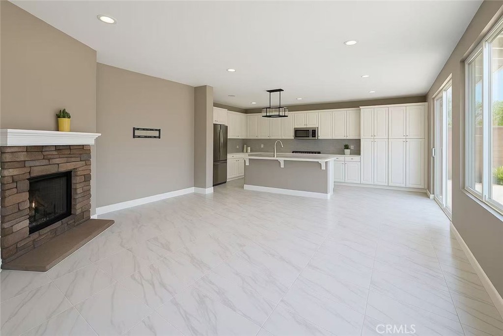 MLS #OC25142291 img 7