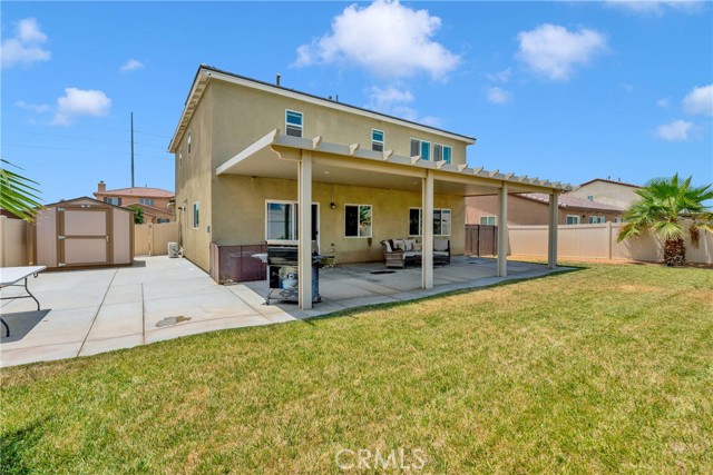 10562 Chevron Court, Adelanto CA: https://media.crmls.org/medias/d4739437-0e0b-4bc9-9b32-87109fccb998.jpg