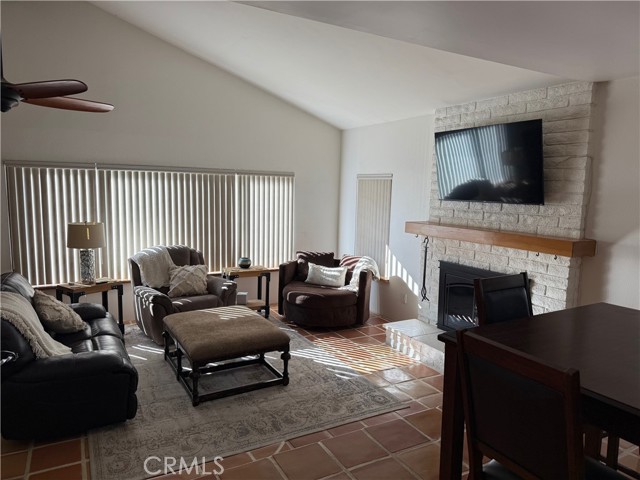 Detail Gallery Image 14 of 34 For 22696 San Joaquin, Canyon Lake,  CA 92587 - 2 Beds | 2 Baths
