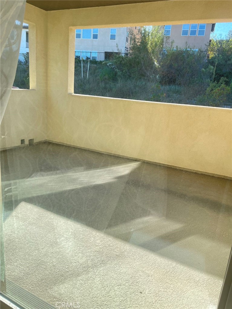 https://media.crmls.org/medias/d474c9f8-c7ab-4996-88a0-2b2854cdfa60.jpg?preset=X-Large