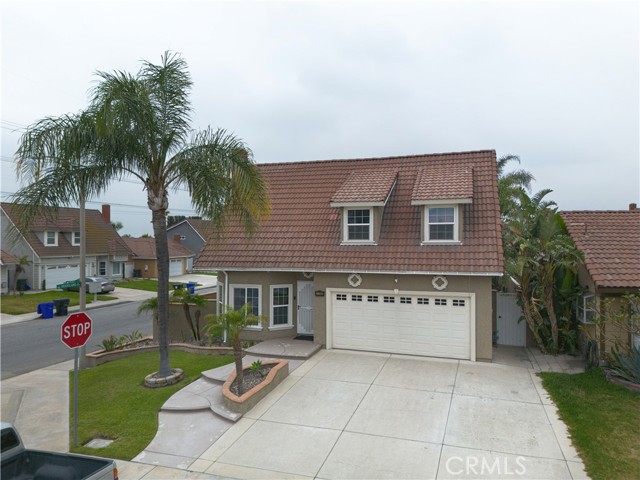Detail Gallery Image 4 of 51 For 11396 Burl Dr, Fontana,  CA 92337 - 3 Beds | 2/1 Baths