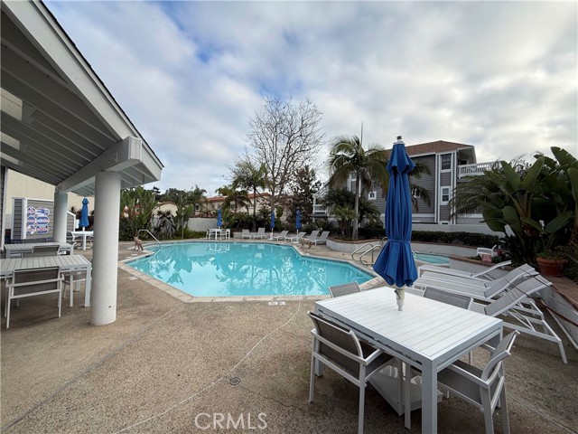 4682 Warner Avenue, Huntington Beach CA: https://media.crmls.org/medias/d475a105-bcfd-48c9-bd60-9db14b1070d7.jpg