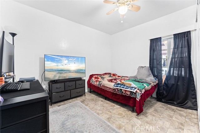 Detail Gallery Image 20 of 27 For 2414 W 6th Street, Santa Ana,  CA 92703 - 3 Beds | 1 Baths