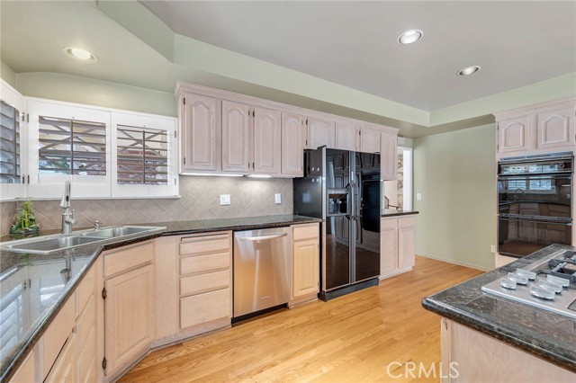 Detail Gallery Image 15 of 37 For 23230 Bigler St, Woodland Hills,  CA 91364 - 3 Beds | 2 Baths